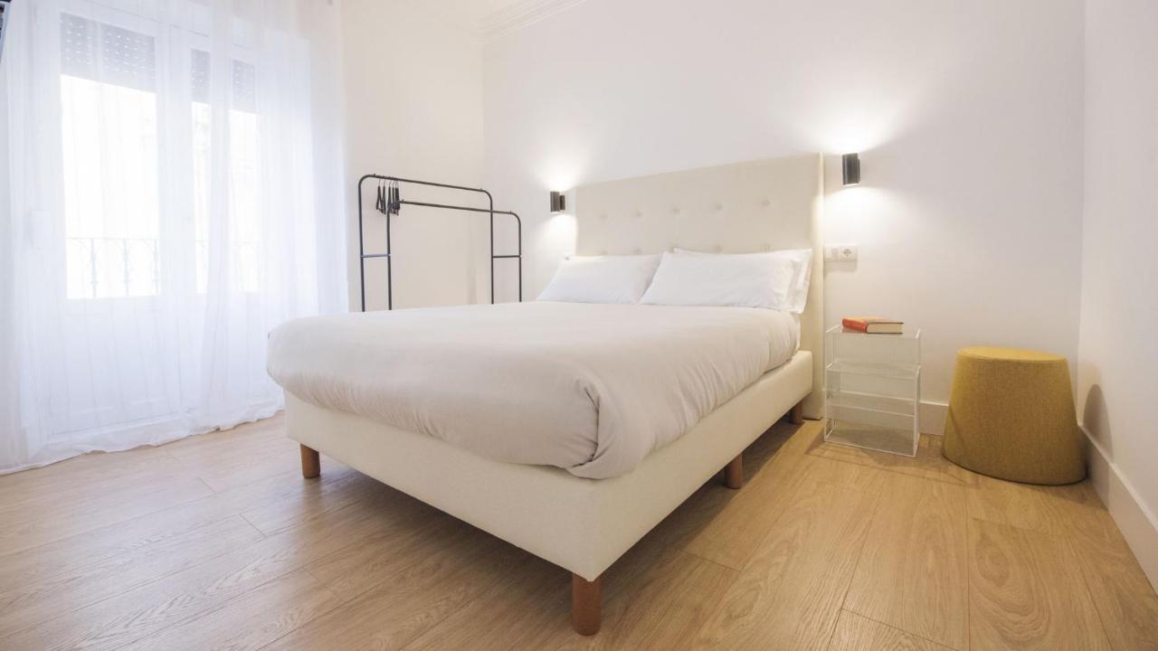 Apartamentos Boutique Puerta De Reyes Toledo Exterior photo